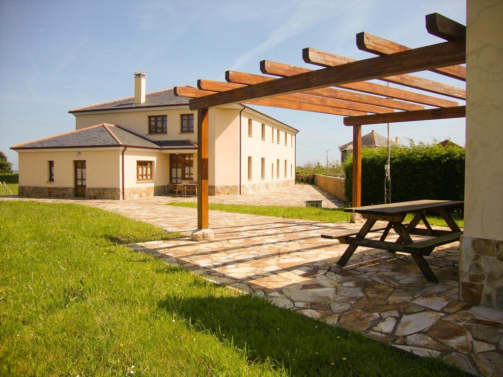 Apartamentos Fandin Ribadeo Esterno foto