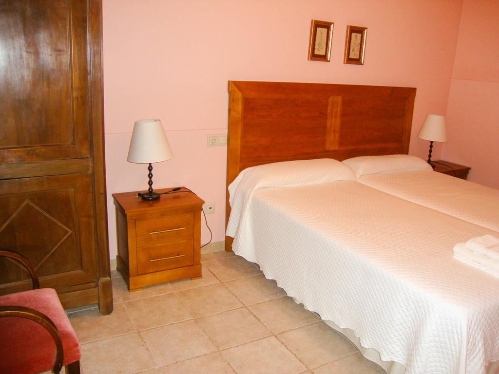 Apartamentos Fandin Ribadeo Camera foto
