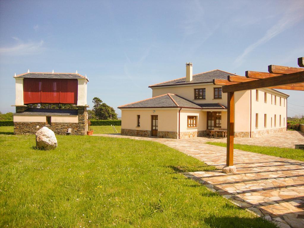 Apartamentos Fandin Ribadeo Esterno foto