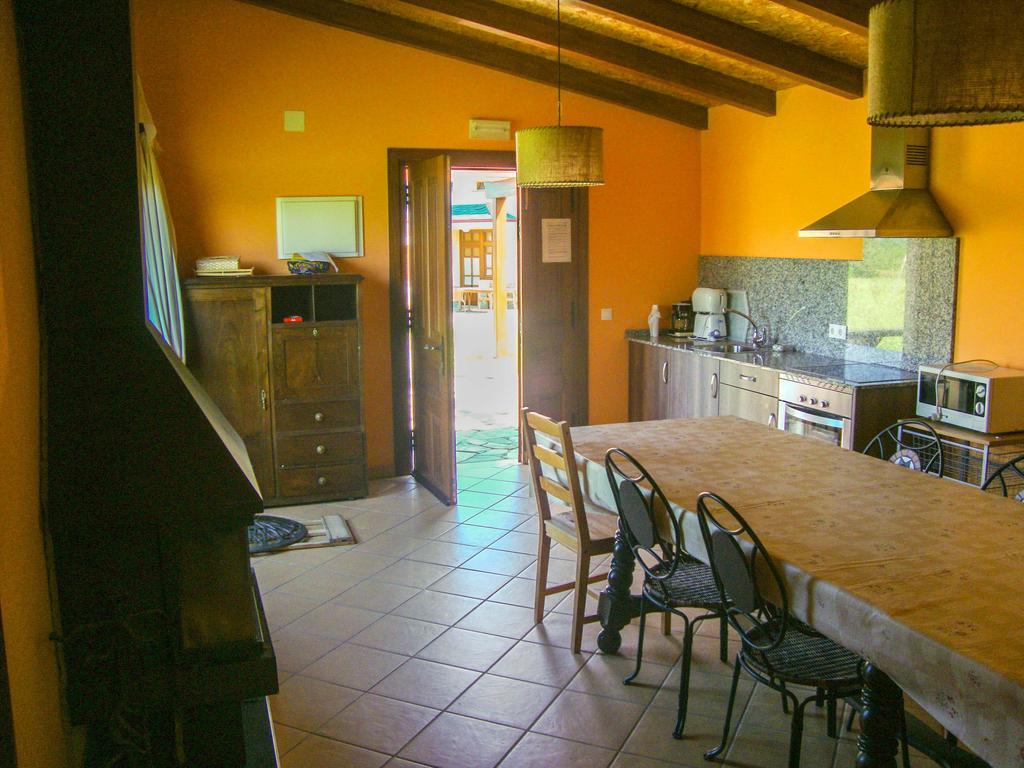Apartamentos Fandin Ribadeo Esterno foto