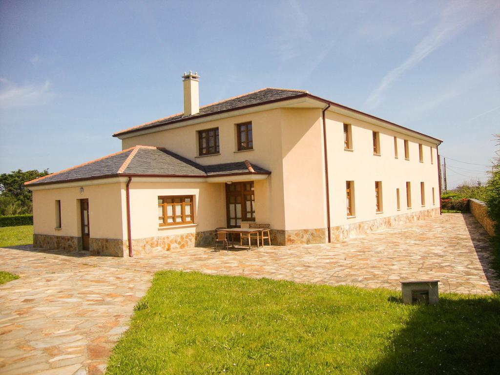 Apartamentos Fandin Ribadeo Esterno foto