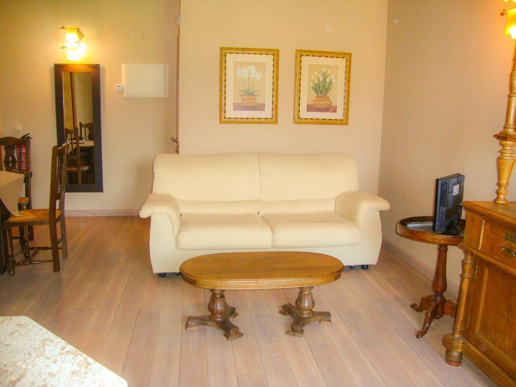 Apartamentos Fandin Ribadeo Camera foto